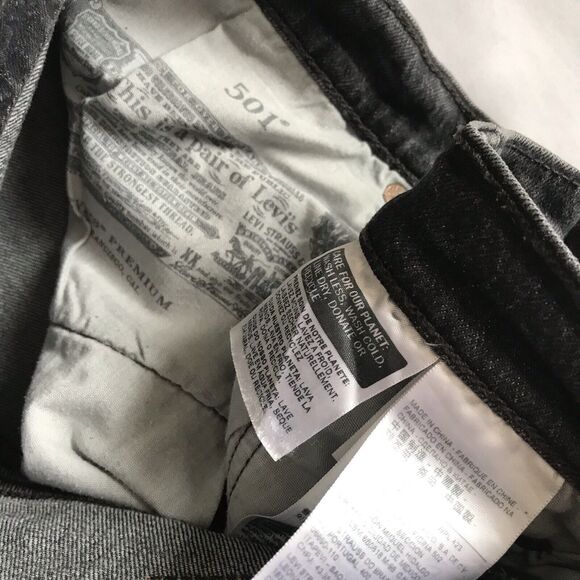 Levi's Premium 501 Womens Jeans Sz 24 Black Big E Reproduction HR Raw Cutoff - Picture 5 of 12